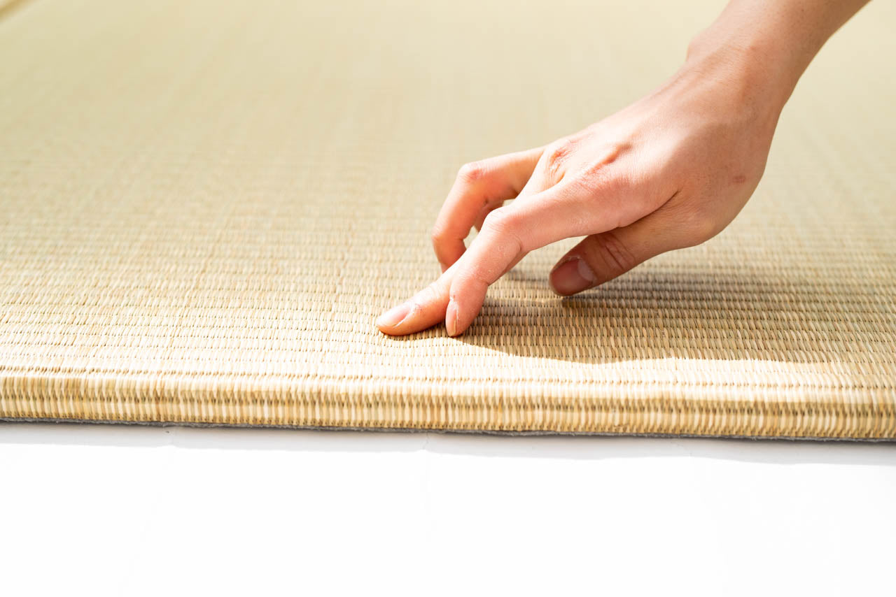 Tatami Mat Set - Finely Woven Igusa Grass Flooring & Futon Cushion Pad -  Futon Japan